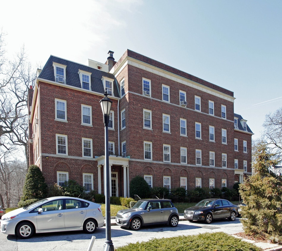 Winthrop Hall Apartments in Bronxville, NY