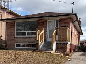Building Photo - 7 Limevale Crescent
