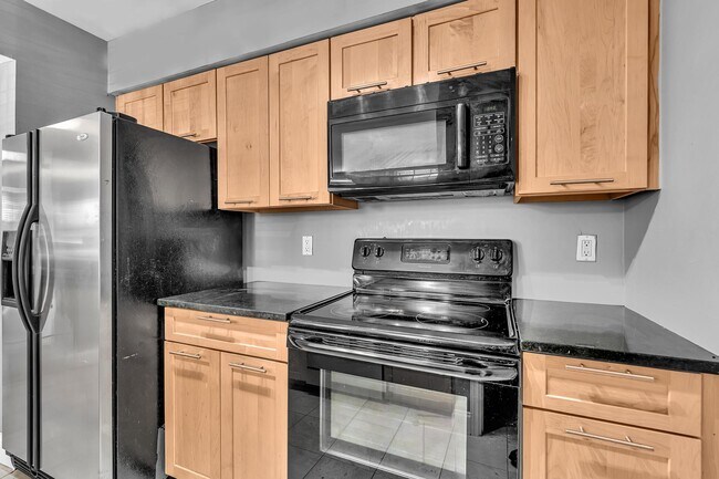 Foto del edificio - 2881 N Oakland Forest Dr