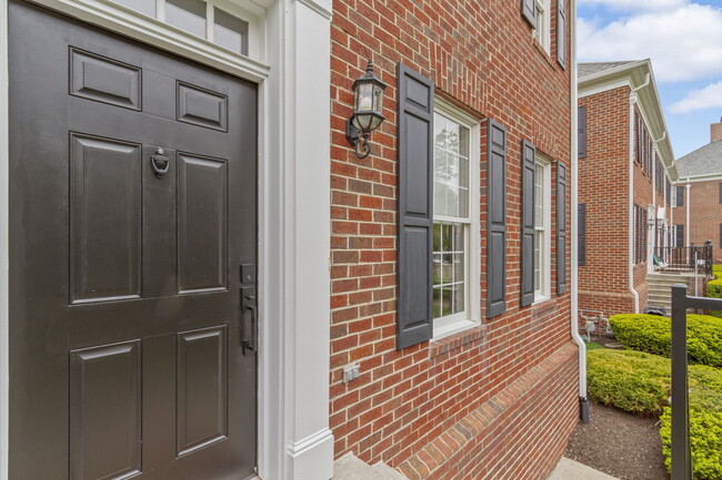 Foto del edificio - 4124 Heyward Pl