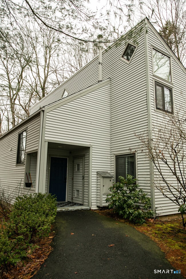 Building Photo - 5 Talcott Forest Rd