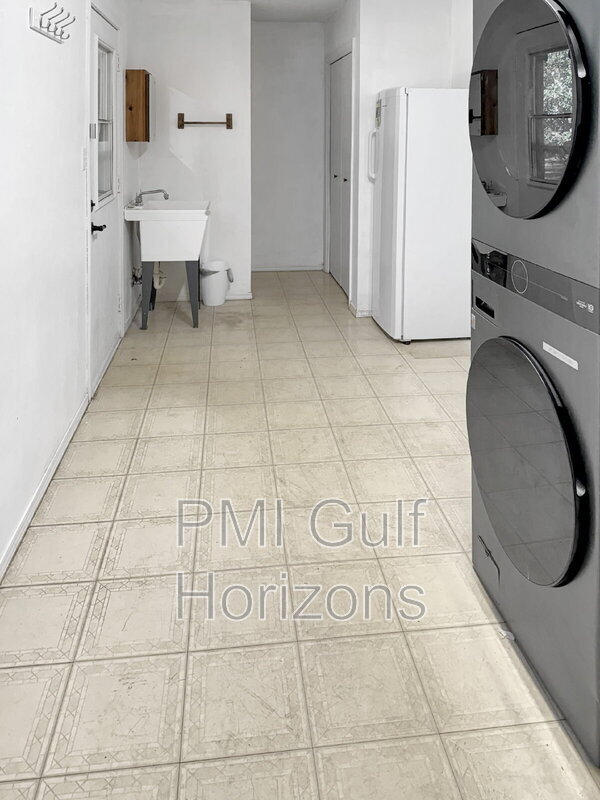 Building Photo - 6929 Summit Way