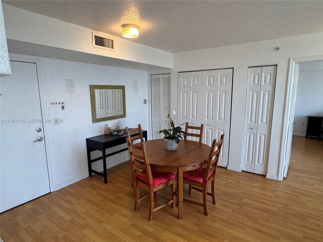 Photo - 816 NW 11th St (Miami, FL) Apartment