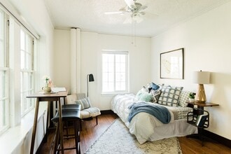 Building Photo - Regency Apartments