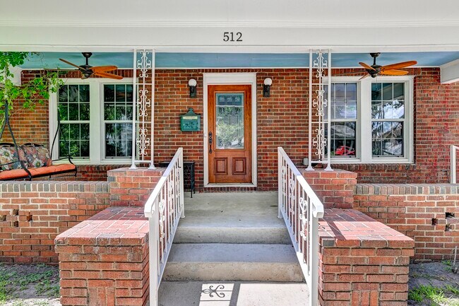 Foto del edificio - 512 W Pierce St