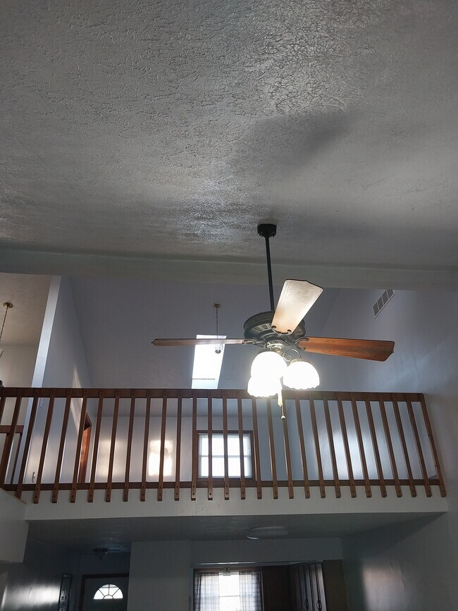 Building Photo - 14041 Ravenna Ave NE