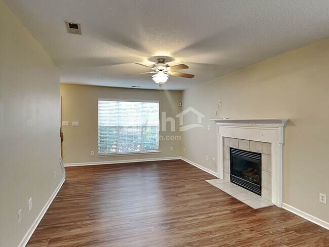 Foto del edificio - 3500 Mayspring Place