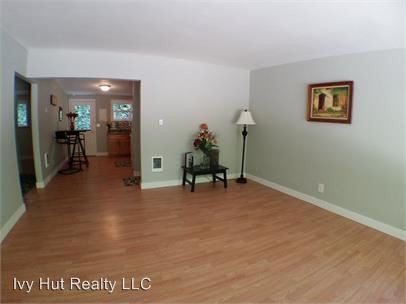 Primary Photo - 1011 Kent Des Moines Rd