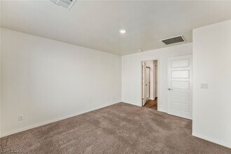 Building Photo - 518 El Gusto Ave