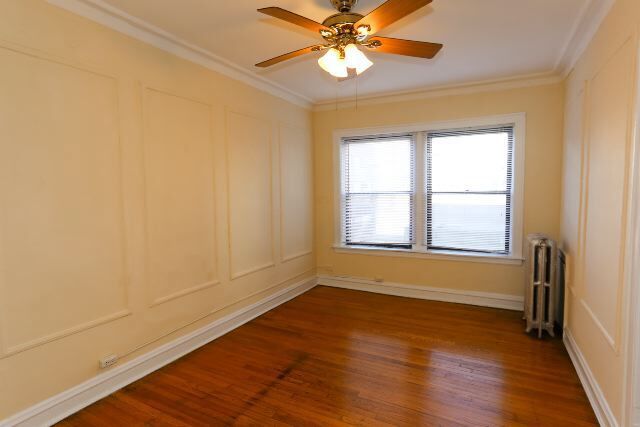 Foto del edificio - 1023 N Dearborn