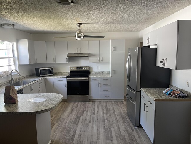 Building Photo - 2081 SW Gemini Ln