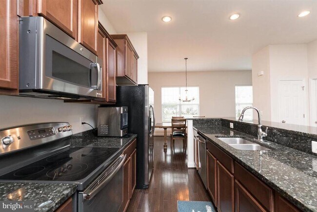 Building Photo - 223 Cobble Stone Dr