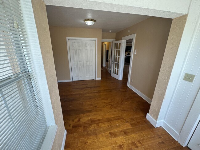 Building Photo - 107 N Washington Ave