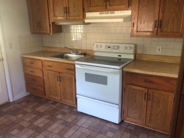 Foto del edificio - 627-629 E 8th St