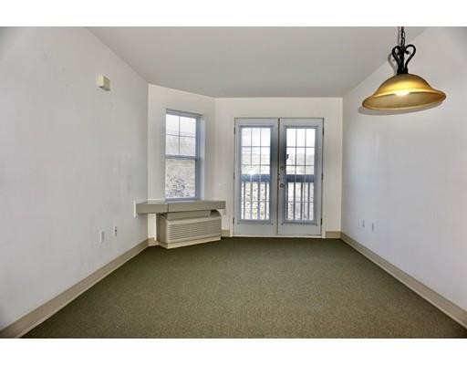Building Photo - 259 Lowell St