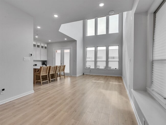 Foto del edificio - 19707 Curved Steel Dr