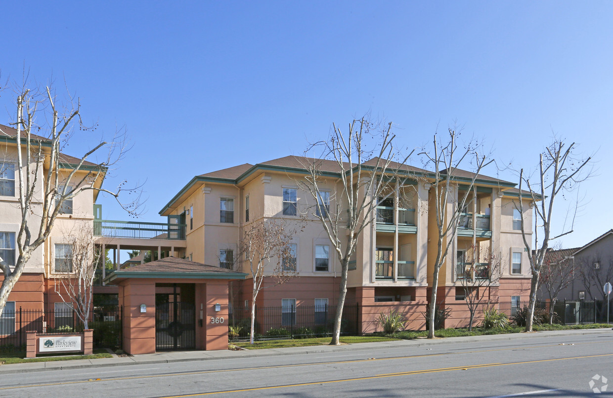 Building Photo - Parkview Apartments