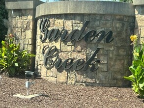 Building Photo - 117 Butkus Dr
