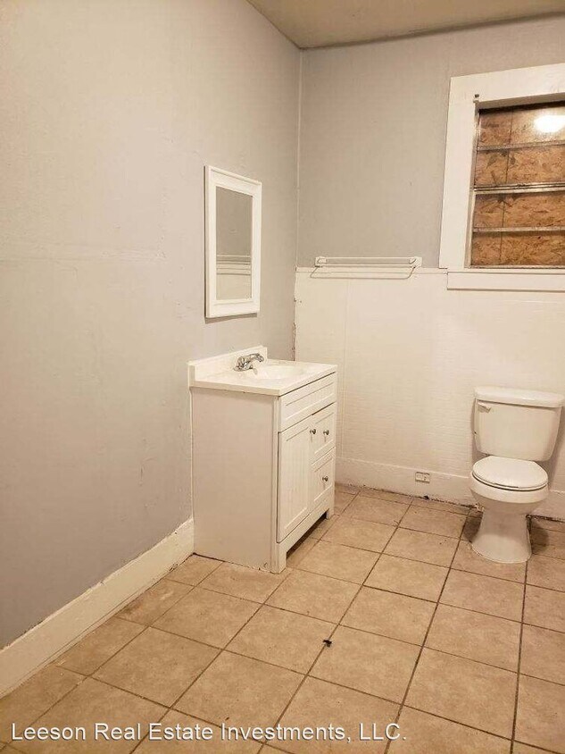 Building Photo - 4 br, 1 bath House - 1660 Ashton St.
