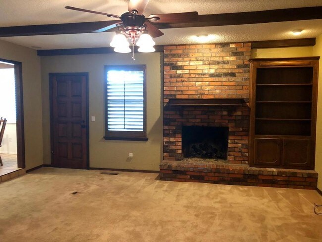 Building Photo - 3126 Walnut Rd