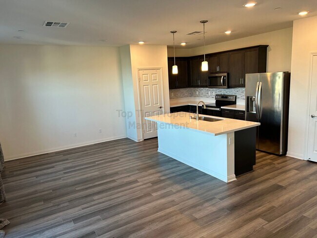 Foto del edificio - **Beautiful 2 bed / 2.5 bath Town Home in San Marcos - Available 08/21**