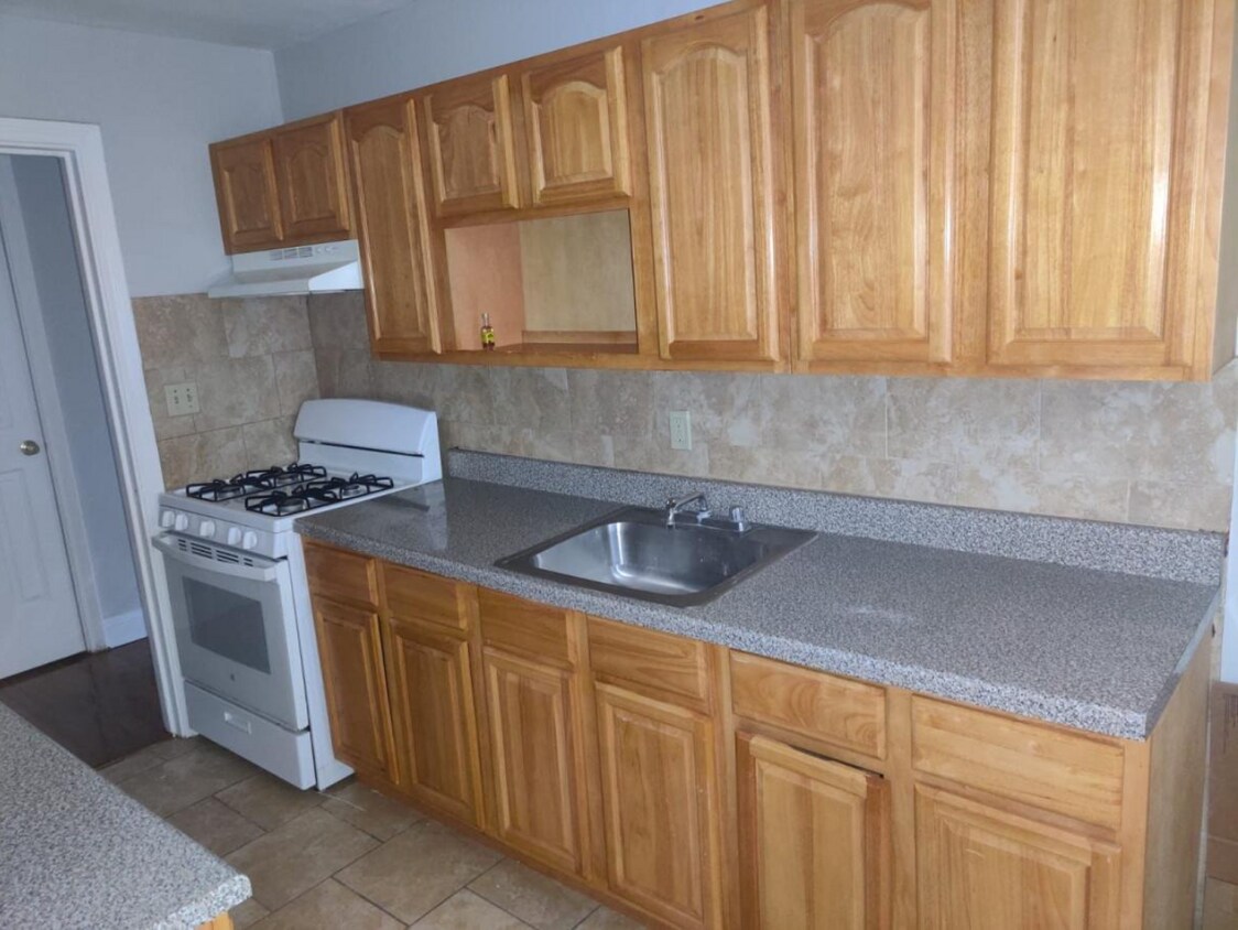 410 Highland Ave, Orange, NJ 07050 Apartments in Orange, NJ