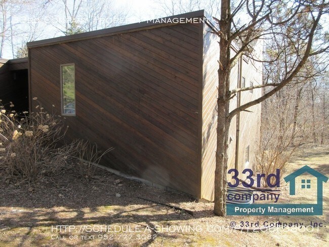 Building Photo - 14 Lost Rock Ln