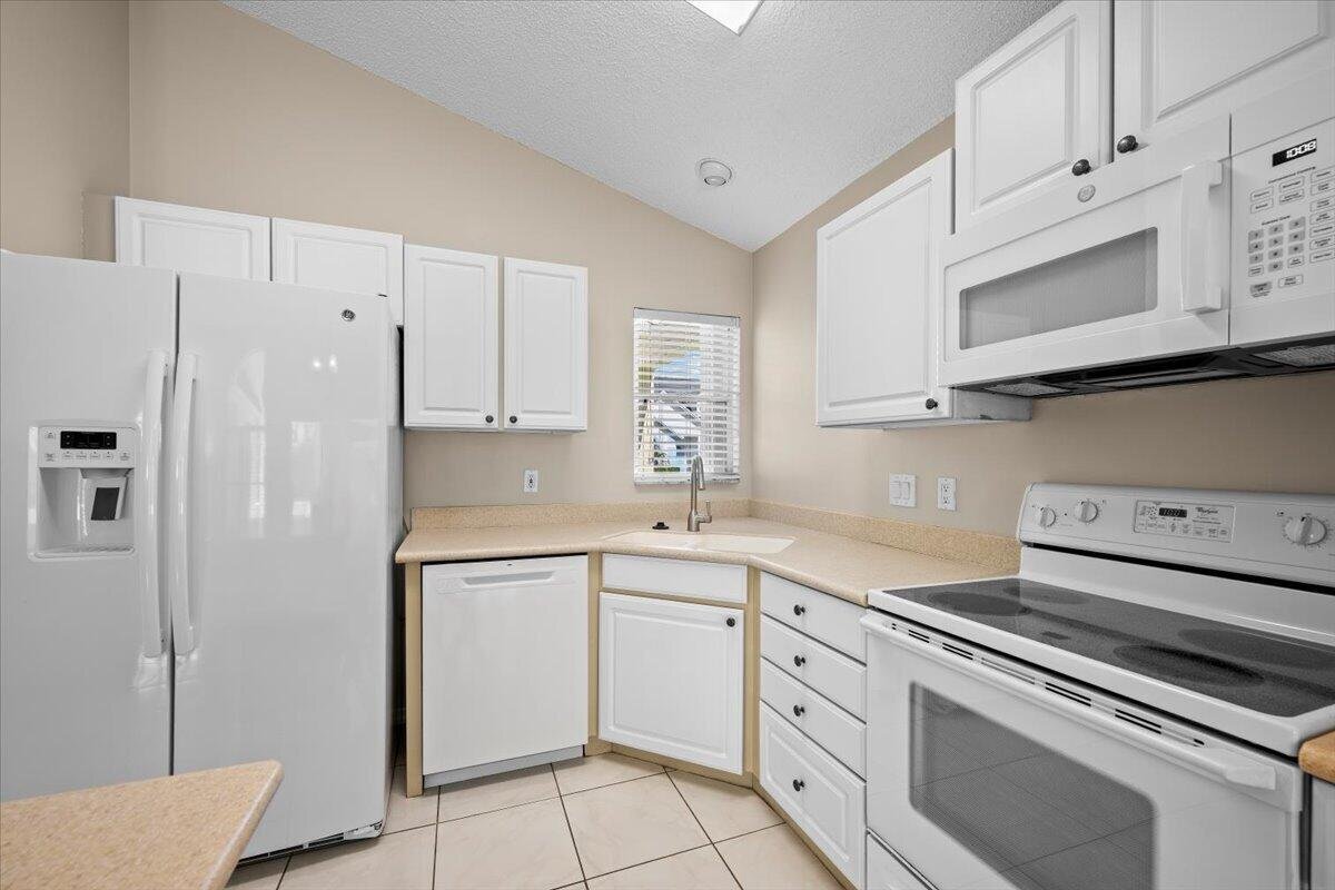 Photo - 149 Hammocks Dr (Greenacres, FL)