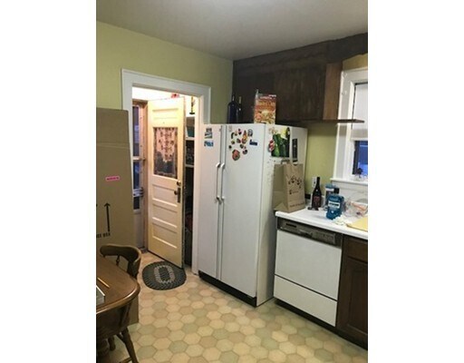 Foto del edificio - 152 Chestnut Hill Ave