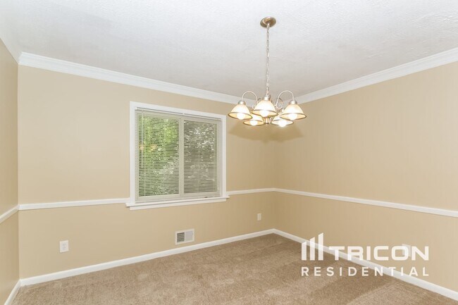Foto del edificio - 3814 King Arthur Rd SW