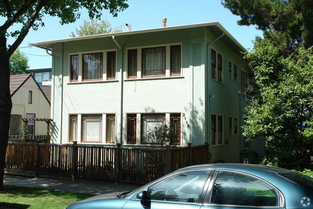 Building Photo - 2116 Acton St