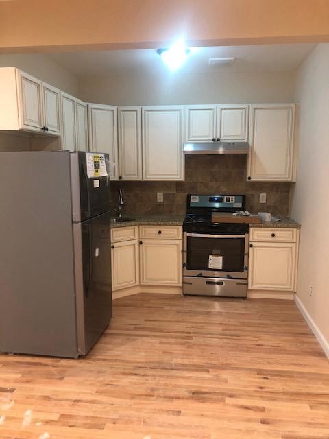 Primary Photo - 20 Mt Hope Pl