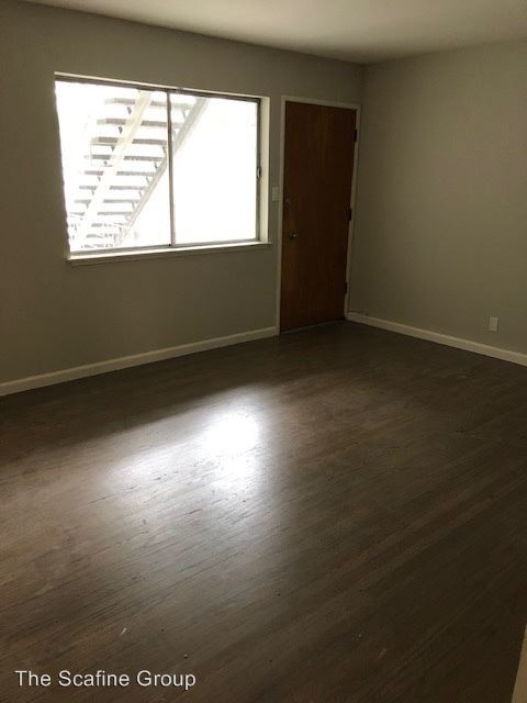 Foto del edificio - 630 S El Camino Real