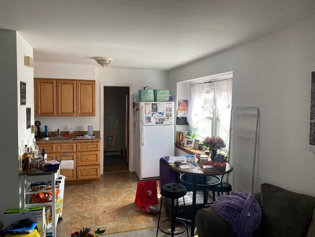 Building Photo - 565 Newark Pompton Tpke