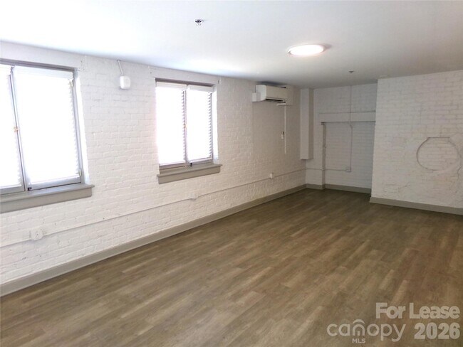 Building Photo - 197 N 2nd St