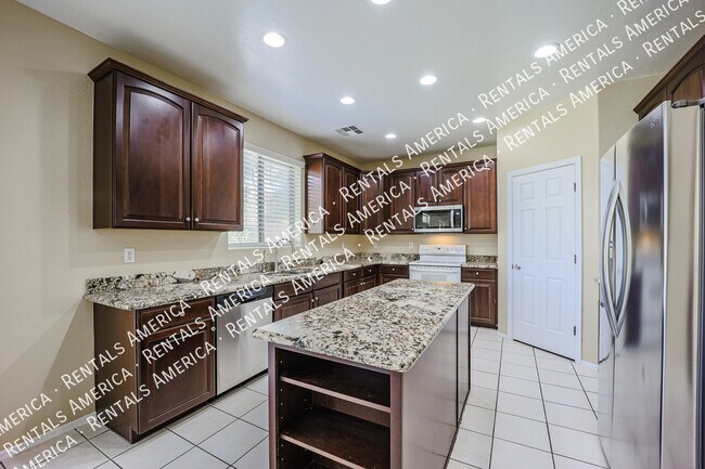 Foto del edificio - 6846 W St Charles Ave