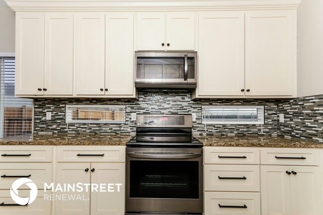 Building Photo - 540 Mountain Pine Dr