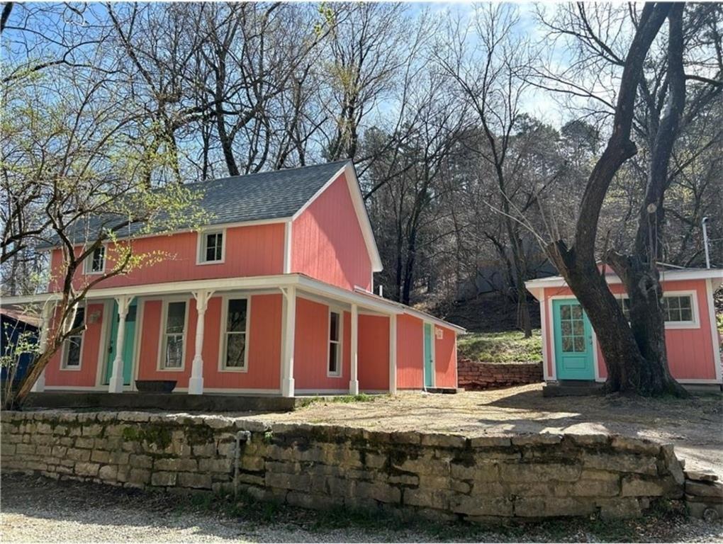 Primary Photo - 88 Grand Ave
