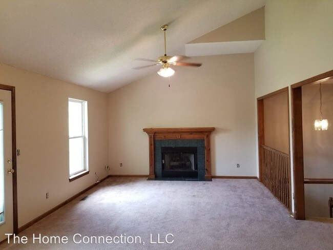 Foto del edificio - 930 Goldfinch Ln