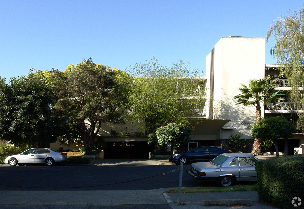 10 Birch Street Apartments Apartments in Redwood City, CA