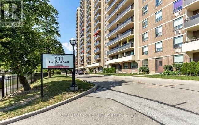 Photo du bâtiment - 511 The West Mall