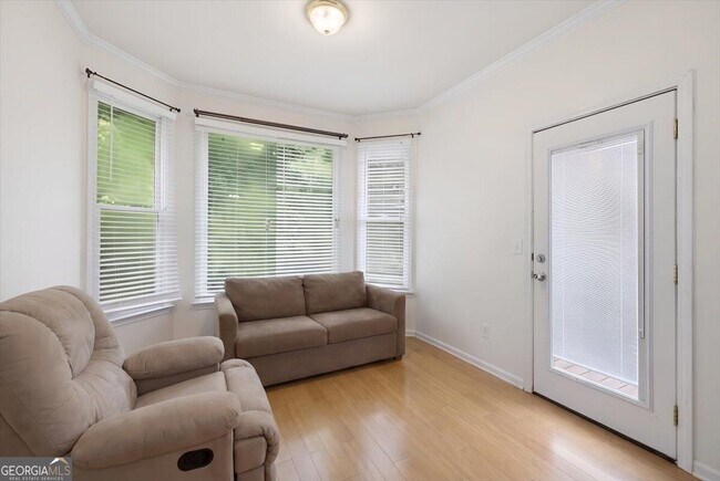 Foto del edificio - 4059 Ashland Cir