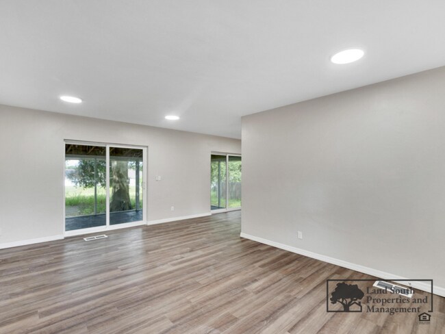 Foto del edificio - 905 14th St NE