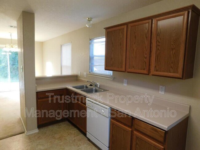 Foto del edificio - 6606 Buckhorn Cliff