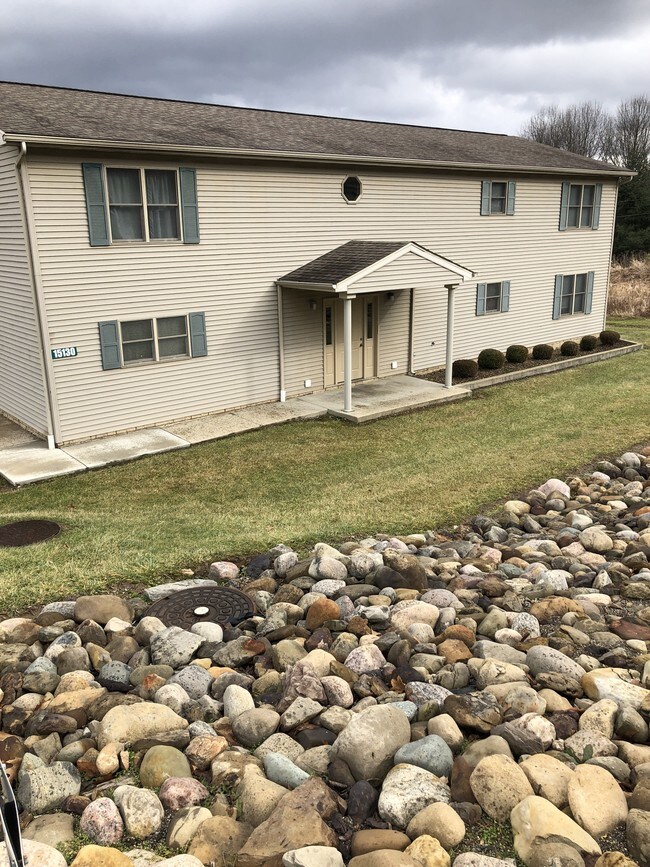 15172 Sprucevale Rd, Calcutta, OH 43920 Apartments Calcutta, OH