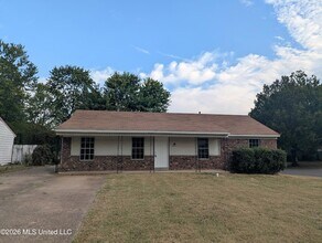 Building Photo - 6565 Hermitage Rd