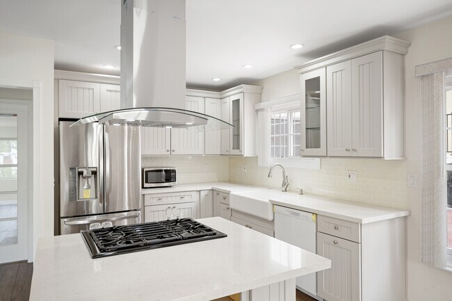 Foto del edificio - 729 Glenmore Blvd