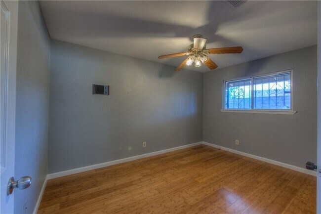 Foto del edificio - 4705 Oldfort Hill Dr