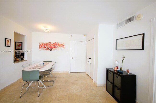 Building Photo - 5151 Collins Ave