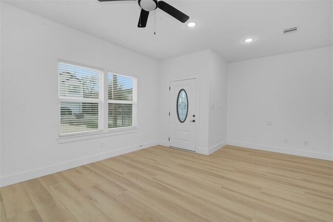 Building Photo - 8412 Sunnyhill St